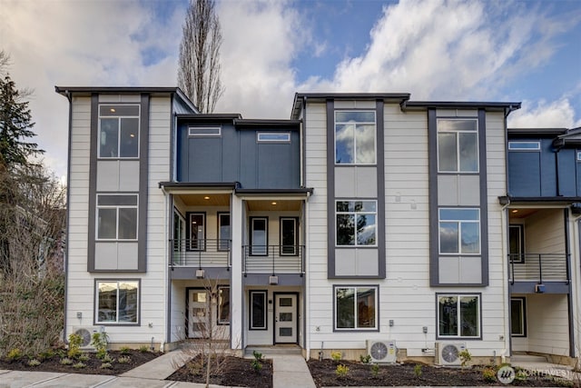 6726 NE 187th St Unit 102, Kenmore, WA 98028 - view of multi unit property