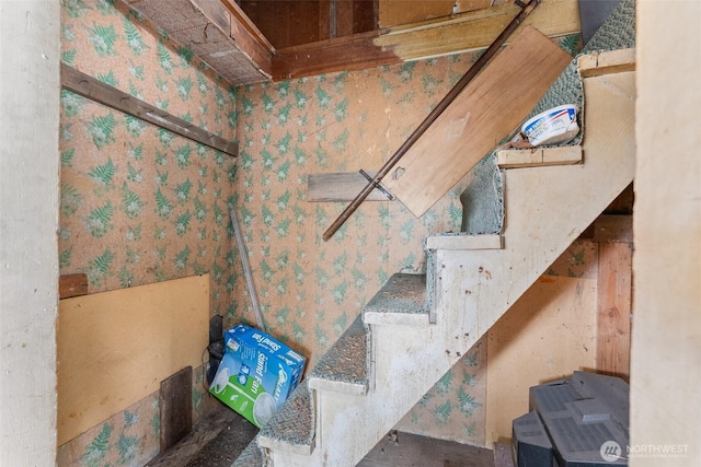 1921 Taylor St, Centralia, WA 98531 - stairs featuring wallpapered walls