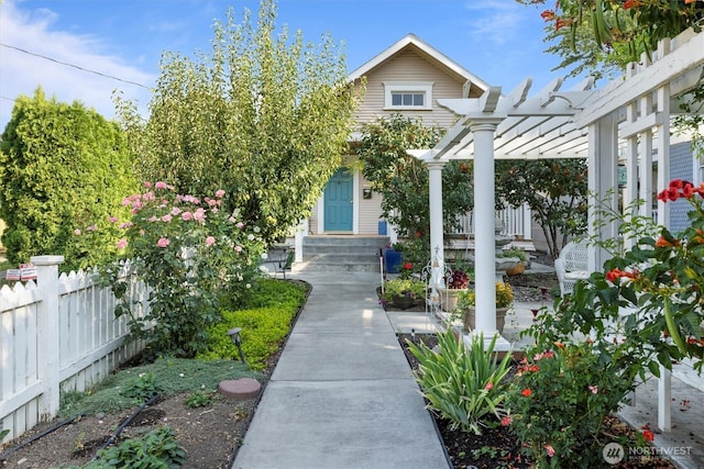 515 Newell St, Walla Walla, WA 99362 - view of front of home with a pergola