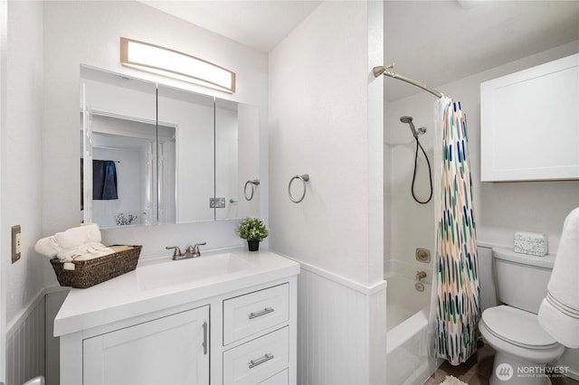 4721 176th St SW Unit G7, Lynnwood, WA 98037 - full bath with vanity, toilet, and shower / bath combo