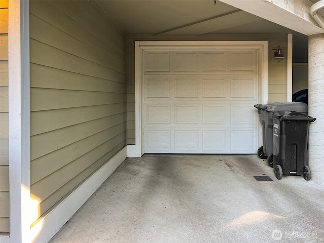 7321 47th Ave SW Unit B, Seattle, WA 98136 - view of garage