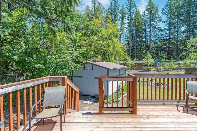 118 Silver Tip Ln, Packwood, WA 98361 - wooden deck featuring an outdoor structure