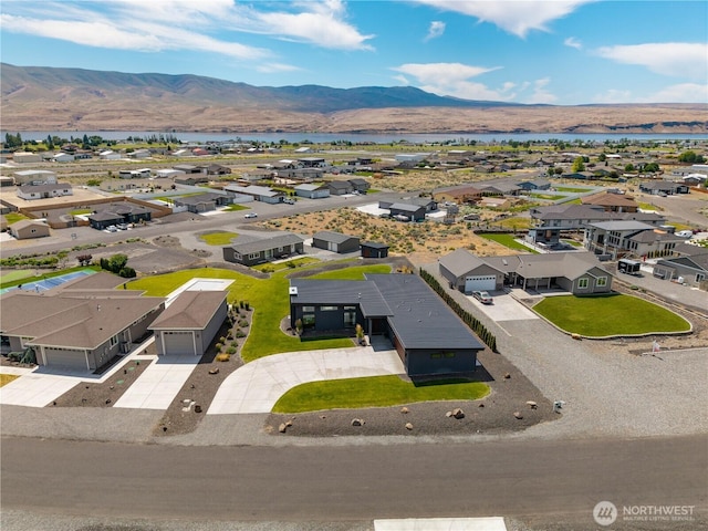 204 Moon River Vw SW, Mattawa, WA 99349 - aerial view of residential area with a water and mountain view