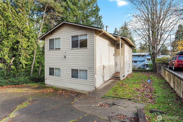 10616 Roosevelt Way NE, Seattle, WA 98125 - view of home's exterior featuring entry steps