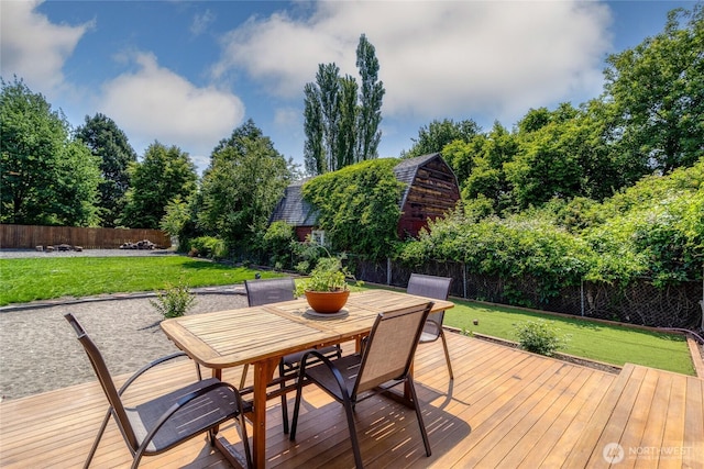 515 S Division St, Walla Walla, WA 99362 - deck with a fenced backyard, outdoor dining space, and a shed
