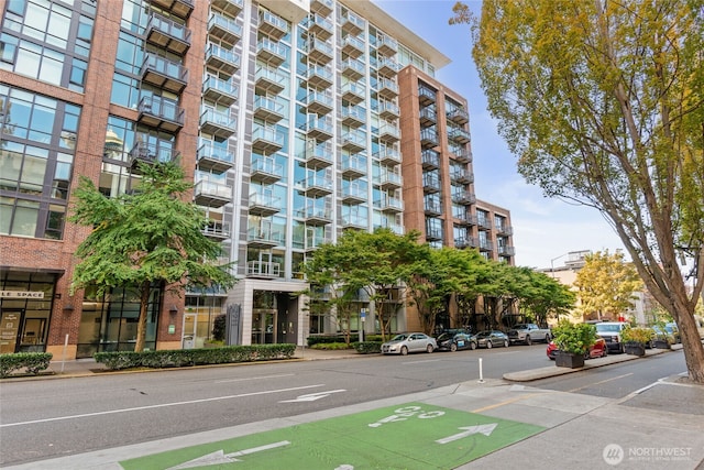 2911 2nd Ave Unit 522, Seattle, WA 98121 - view of apartment building / complex
