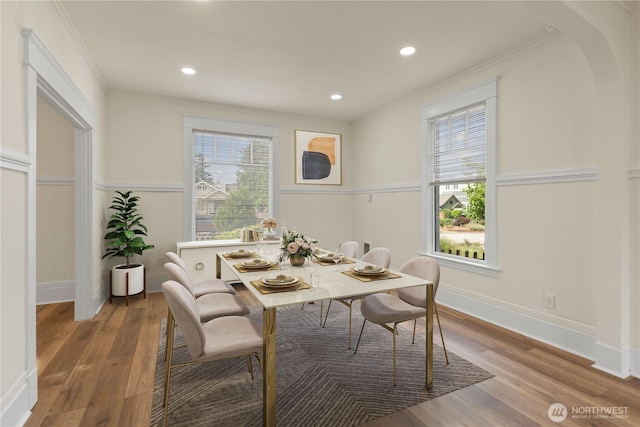 422 S Wright Ave, Tacoma, WA 98418 - dining room featuring wood finished floors, recessed lighting, and ornamental molding
