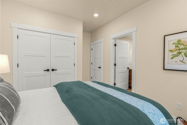 17765 25th Ave NE, Shoreline, WA 98155 - bedroom with recessed lighting and a closet