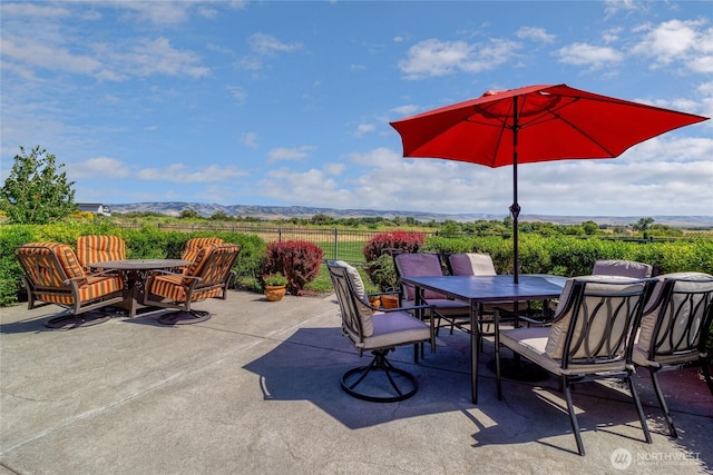 2316 Ridgeview Rd, Walla Walla, WA 99362 - view of patio featuring outdoor dining area and a mountain view