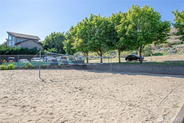103 N Park St Unit 341, Chelan, WA 98816 - view of property's community with volleyball court