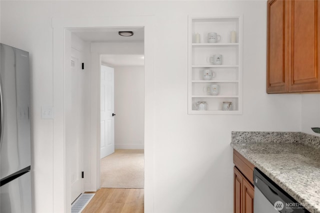 1630 Scenic Dr, Everett, WA 98203 - hall with light wood-style flooring
