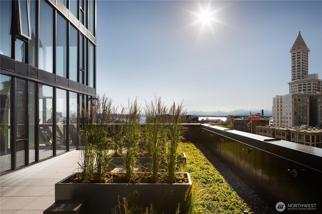 450 S Main St Unit 901, Seattle, WA 98104 - photo 29