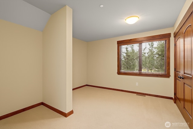 420 Black Nugget Ln, Cle Elum, WA 98922 - unfurnished bedroom featuring carpet, baseboards, and a closet