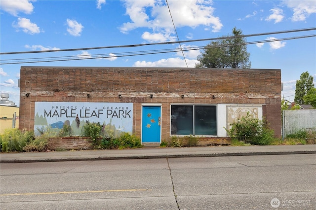 8521 Roosevelt Way NE, Seattle, WA 98115 - photo 1