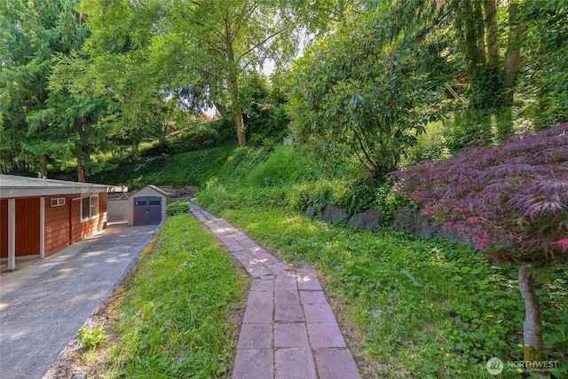 2463 74th Ave SE, Mercer Island, WA 98040 - view of yard with a storage unit