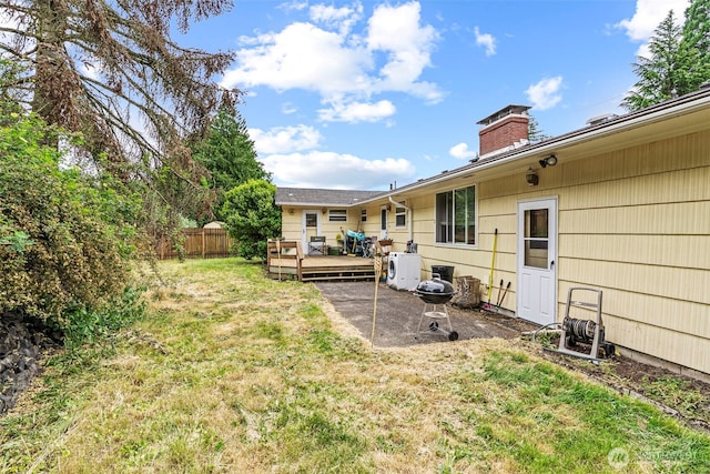 2320 Cascade Way, Longview, WA 98632 - view of yard featuring a wooden deck