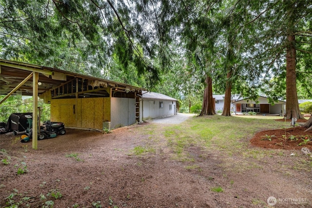 7823 Parker Rd, Sedro Woolley, WA 98284 - view of yard featuring a carport