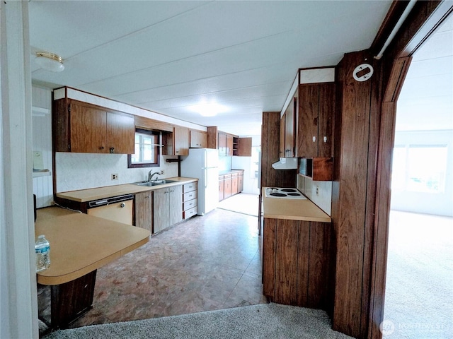 1350 Alonda Ln NE, Olympia, WA 98516 - kitchen featuring white appliances, light countertops, light floors, and extractor fan