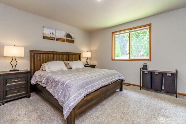 6002 35th Way SE, Auburn, WA 98092 - bedroom featuring light colored carpet and baseboards