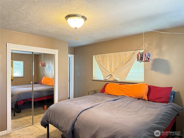 4208 W Okanogan Ave, Kennewick, WA 99336 - bedroom featuring a closet and carpet flooring