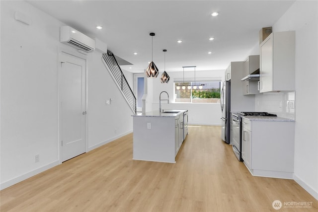 3815 S Cloverdale St, Seattle, WA 98118 - photo 4