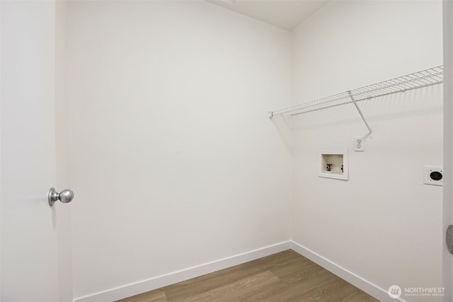 717 115th St E, Tacoma, WA 98445 - laundry room featuring hookup for an electric dryer, washer hookup, and light wood finished floors