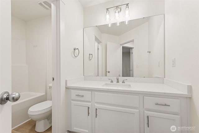 717 115th St E, Tacoma, WA 98445 - full bathroom with toilet and vanity