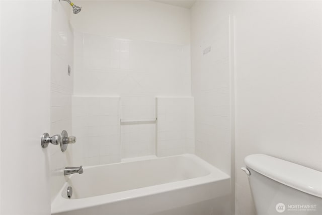 717 115th St E, Tacoma, WA 98445 - bathroom with toilet and bathing tub / shower combination