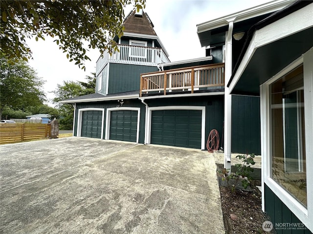 832 Whale Ct SW, Ocean Shores, WA 98569 - garage with concrete driveway