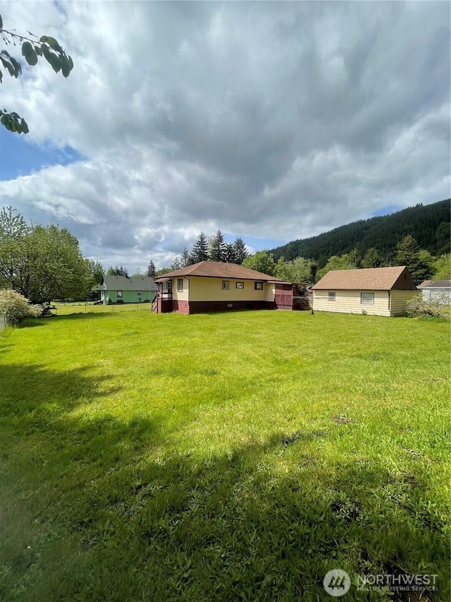 1204 Howard St, Raymond, WA 98577 - view of grassy yard