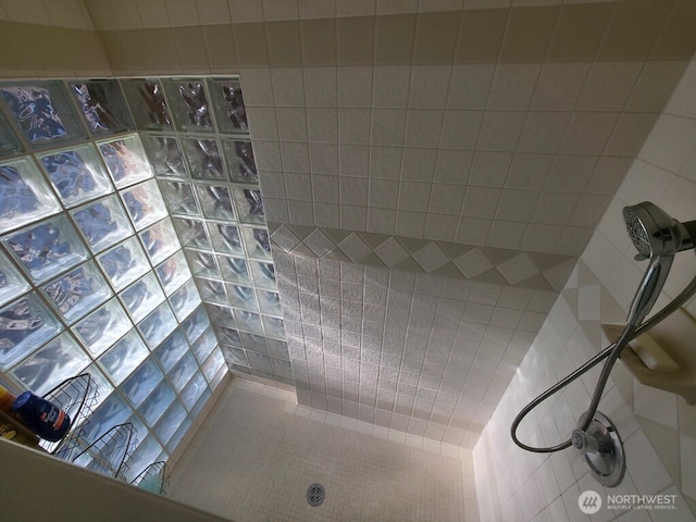440 W Line Rd, Ephrata, WA 98823 - full bathroom featuring a tile shower and tile patterned floors