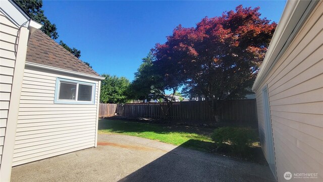 1618 112th St S, Parkland, WA 98444 - view of yard with a patio