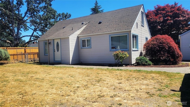 1618 112th St S, Parkland, WA 98444 - rear view of property featuring a shingled roof
