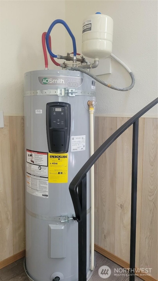 1618 112th St S, Parkland, WA 98444 - utility room featuring water heater
