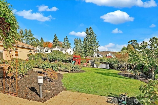 1055 91st Ave NE, Bellevue, WA 98004 - view of yard with a playground