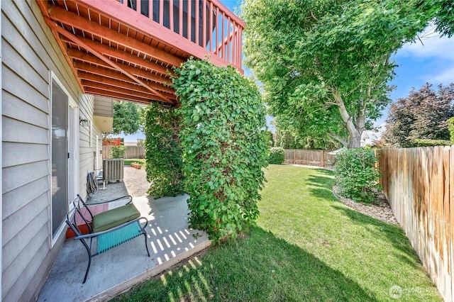 2427 Bellanca Ct, East Wenatchee, WA 98802 - fenced backyard with a patio area