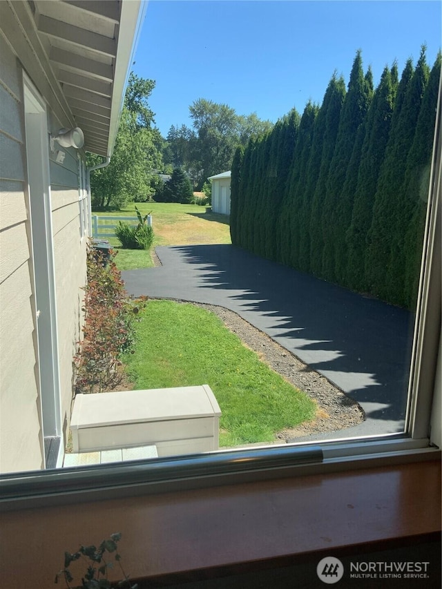 3328 Pennsylvania, Longview, WA 98632 - view of grassy yard