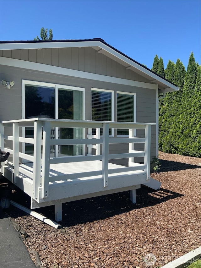 3328 Pennsylvania, Longview, WA 98632 - view of wooden deck