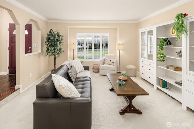 600 213th St SW, Bothell, WA 98021 - carpeted living room with crown molding and arched walkways