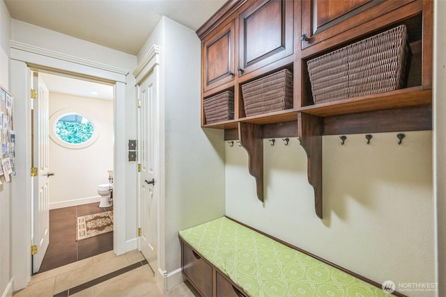 804 S Park Ct, Lynden, WA 98264 - mudroom with light tile patterned floors and baseboards