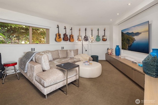 7964 E Mercer Way, Mercer Island, WA 98040 - living area with carpet floors and recessed lighting