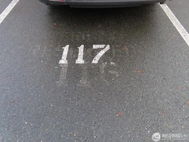 5722 122nd Pl SE Unit 235, Bellevue, WA 98006 - view of parking lot