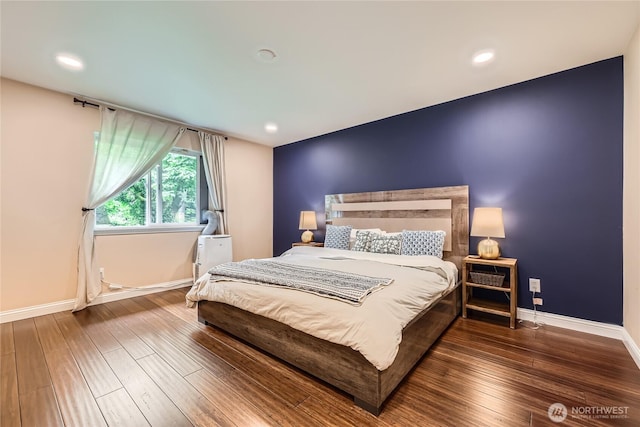 7547 NE 200 NE, Kenmore, WA 98028 - bedroom featuring baseboards, wood-type flooring, and recessed lighting