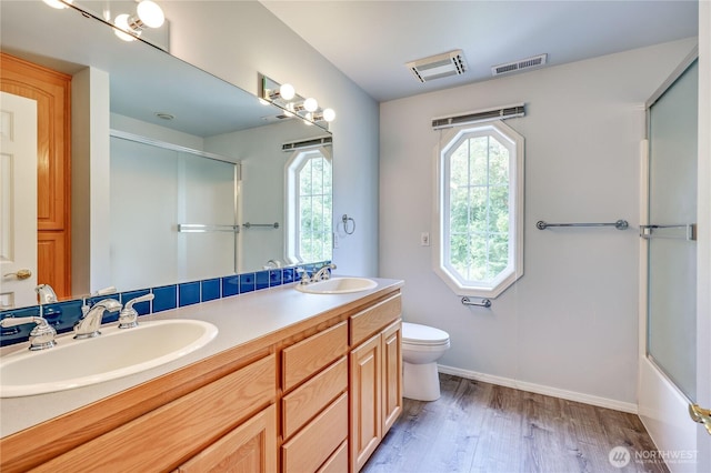 2800 Cliff St, Port Townsend, WA 98368 - full bath featuring double vanity and wood finished floors