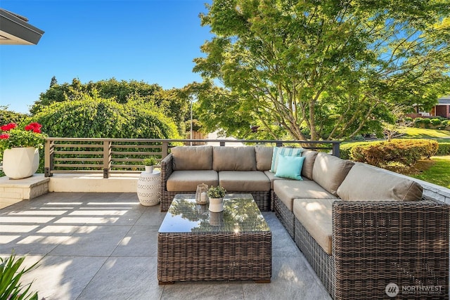 1910 Edgemont Pl W, Seattle, WA 98199 - view of patio featuring an outdoor hangout area