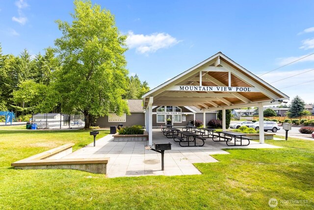 4213 249th Ct SE, Sammamish, WA 98029 - surrounding community featuring a yard and a gazebo
