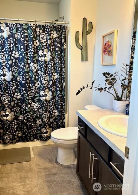 1342 Cascade St, Sultan, WA 98294 - full bathroom with vanity, toilet, and a shower with curtain