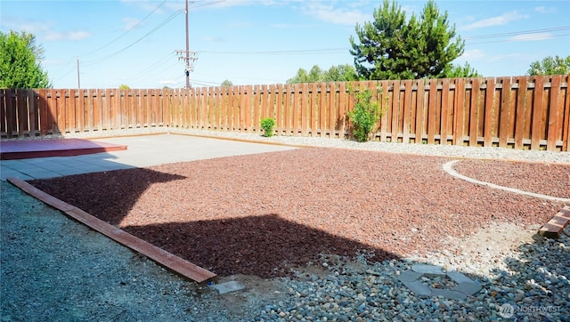 21502 51st Ave S Unit 44, Kent, WA 98032 - fenced backyard with a patio area