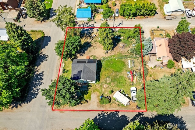 101 N Elm St N, Omak, WA 98841 - aerial view of property and surrounding area with property parcel outlined