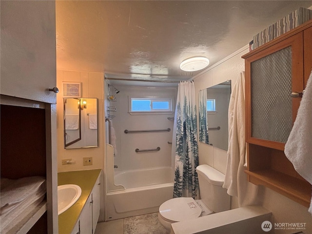 545 Hendricks St Unit 33, Port Townsend, WA 98368 - bathroom featuring vanity and shower / bath combination with curtain